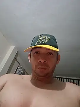 Snapshot of paladito01 chatting on May 5, 2026, 4:04 am paladito01 online show from May 5, 2026, 4:04 am