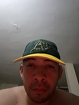 Snapshot of paladito01 chatting on April 19, 2026, 6:25 am paladito01 online show from April 19, 2026, 6:25 am