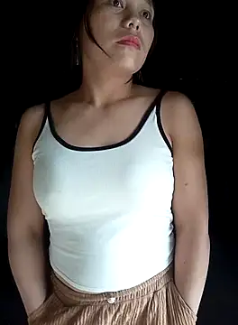 vanvan005 online show from May 9, 2026, 12:47 am