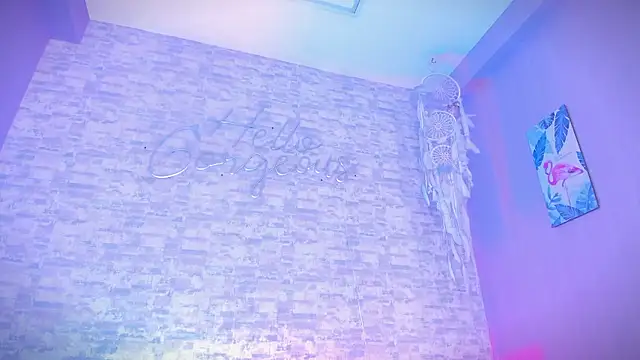 ayla lux online show from February 15, 2026, 6:36 am