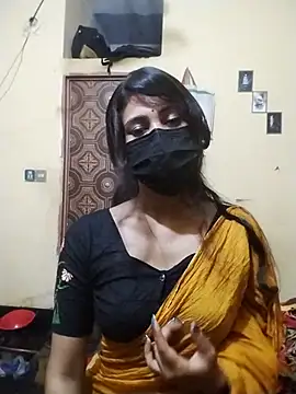 Snapshot of queenneha69 chatting on August 5, 2026, 5:40 pm queenneha69 online show from August 5, 2026, 5:40 pm