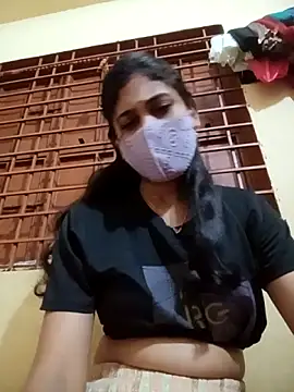 Snapshot of queenneha69 chatting on May 2, 2026, 5:18 pm queenneha69 online show from May 2, 2026, 5:18 pm