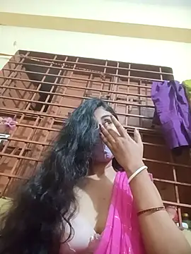 Snapshot of queenneha69 chatting on June 8, 2026, 4:40 pm queenneha69 online show from June 8, 2026, 4:40 pm