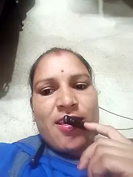 Snapshot of Hot_hiuj chatting on March 6, 2026, 5:30 pm Hot hiuj online show from March 6, 2026, 5:30 pm