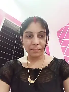 Snapshot of Hot_ree85 chatting on May 19, 2026, 9:16 am Hot ree85 online show from May 19, 2026, 9:16 am