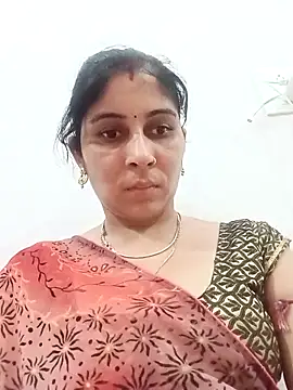 Hot ree85 online show from May 4, 2026, 4:10 pm
