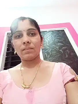 Snapshot of Hot_ree85 chatting on May 8, 2026, 8:40 am Hot ree85 online show from May 8, 2026, 8:40 am