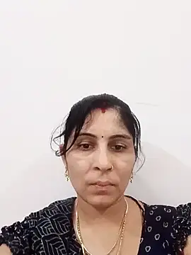 Hot ree85 online show from April 26, 2026, 7:27 am