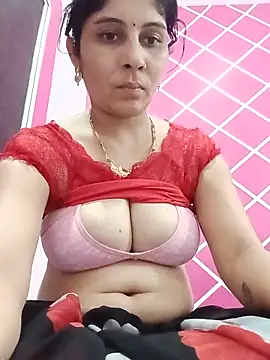 Snapshot of Hot_ree85 chatting on June 9, 2026, 2:51 pm Hot ree85 online show from June 9, 2026, 2:51 pm