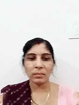 Hot ree85 online show from April 24, 2026, 8:16 am