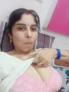 Snapshot of Hot_ree85 chatting on May 26, 2026, 6:00 am Hot ree85 online show from May 26, 2026, 6:00 am