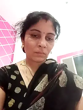 Hot ree85 online show from April 28, 2026, 11:31 pm