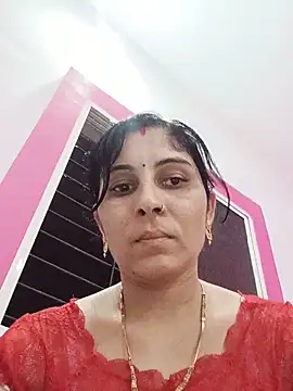 Snapshot of Hot_ree85 chatting on June 12, 2026, 10:02 am Hot ree85 online show from June 12, 2026, 10:02 am