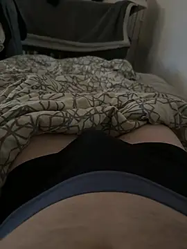 tonieja97 online show from February 26, 2026, 1:49 am