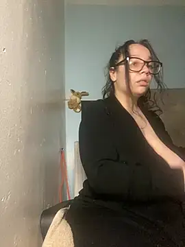 bellakay19 online show from February 1, 2026, 7:23 pm