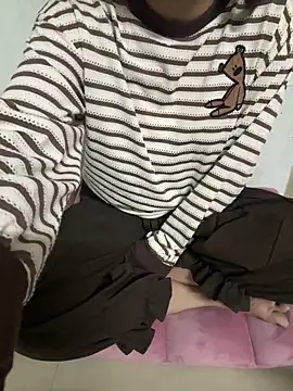 Snapshot of Xukalove68 chatting on February 9, 2026, 12:25 pm Xukalove68 online show from February 9, 2026, 12:25 pm