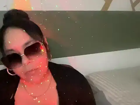Thickfreakylatina online show from March 31, 2026, 1:40 am