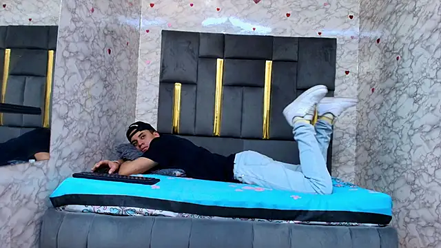 Snapshot of Brent_Storne chatting on February 17, 2026, 12:19 am Brent Storne online show from February 17, 2026, 12:19 am