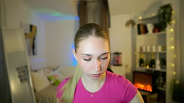 MilaBunny2000 online show from March 15, 2026, 2:57 pm