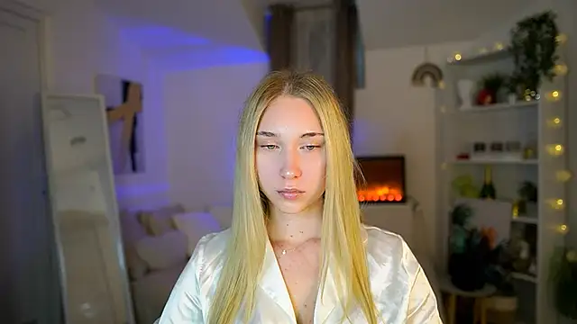 MilaBunny2000 online show from February 12, 2026, 2:28 pm