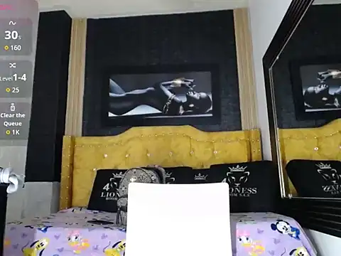 Esmeralda hot5 online show from February 2, 2026, 8:30 pm