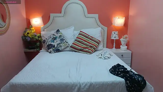 Dalila Najjar  online show from January 12, 2026, 2:46 pm