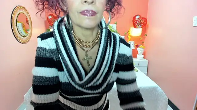 Dalila Najjar  online show from April 25, 2026, 2:47 pm