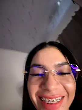 Eveliin ruiz online show from August 6, 2026, 7:42 pm