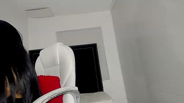LunaFever69 online show from June 9, 2026, 2:23 am
