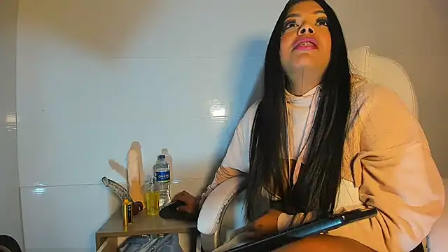 LunaFever69 online show from July 3, 2026, 2:51 am