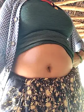 Snapshot of Queen_chayna chatting on February 14, 2026, 2:56 am Queen chayna online show from February 14, 2026, 2:56 am