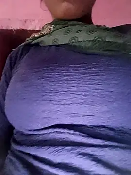 Snapshot of Queen_chayna chatting on February 27, 2026, 2:23 am Queen chayna online show from February 27, 2026, 2:23 am