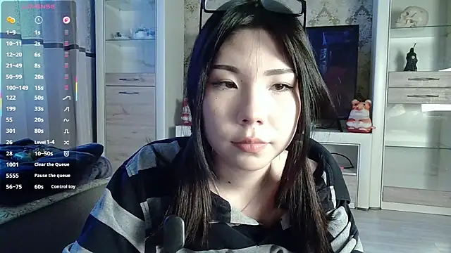 AprilOnilll online show from February 19, 2026, 10:34 am