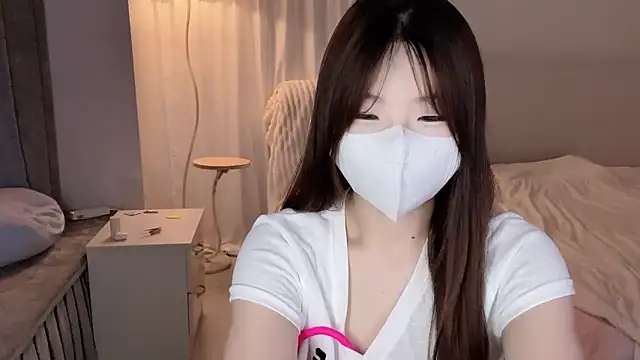  xiaoxinxin  online show from June 24, 2026, 12:48 pm