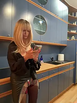 NaughtyNinky online show from July 7, 2026, 2:42 pm