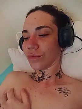 Dirty Pink online show from February 18, 2026, 7:54 pm