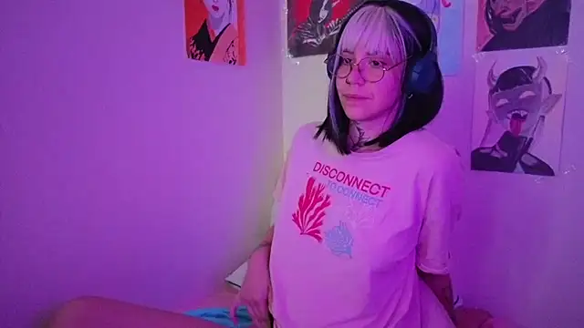 Dirty Pink online show from July 16, 2026, 8:00 am