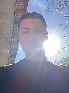 Snapshot of allee2206 chatting on March 19, 2026, 9:20 am allee2206 online show from March 19, 2026, 9:20 am