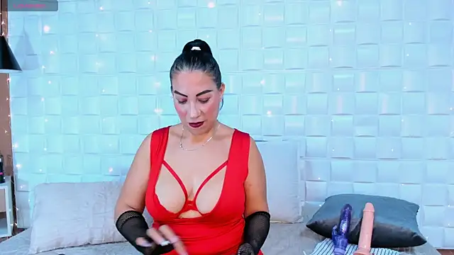 AmberJoyMilf online show from May 3, 2026, 12:42 pm