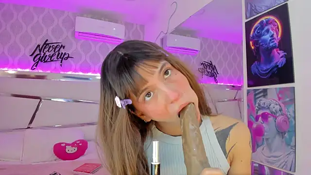 Snapshot of AikoHayashida chatting on March 31, 2026, 3:58 pm AikoHayashida online show from March 31, 2026, 3:58 pm