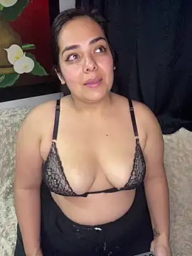 Snapshot of Bigbooty_sex chatting on February 20, 2026, 5:37 am Bigbooty sex online show from February 20, 2026, 5:37 am