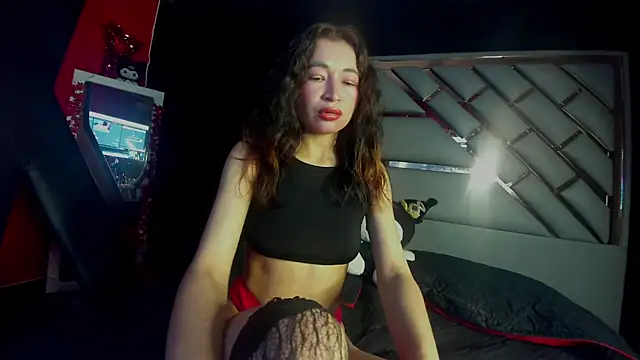 Snapshot of Clarita_Hill chatting on March 9, 2026, 7:39 pm Clarita Hill online show from March 9, 2026, 7:39 pm