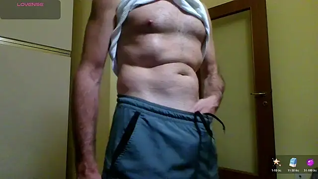 Snapshot of Ele7b5 chatting on July 11, 2026, 10:32 pm Ele7b5 online show from July 11, 2026, 10:32 pm