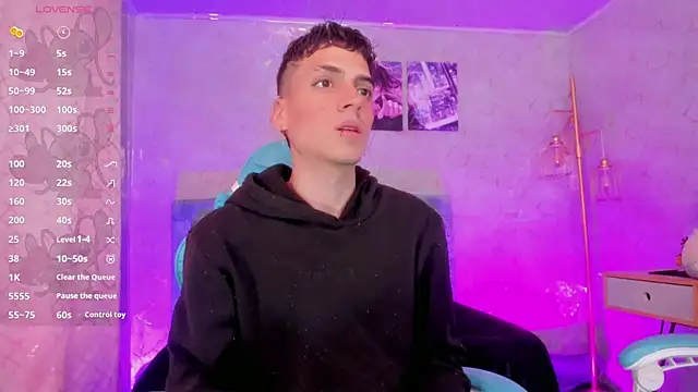 Snapshot of Kate_and_penny chatting on March 31, 2026, 8:55 pm Kate and penny online show from March 31, 2026, 8:55 pm