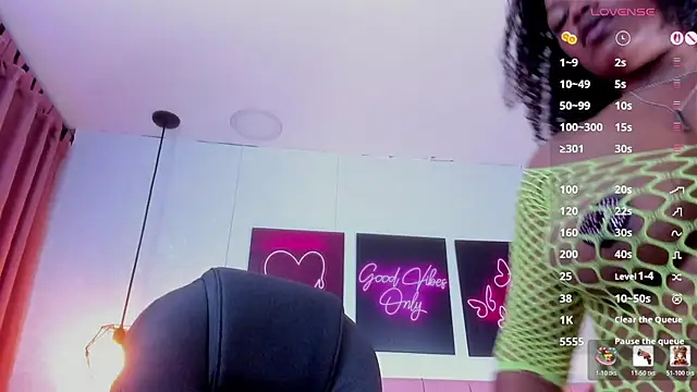 tanisha  lux online show from July 28, 2026, 4:09 am