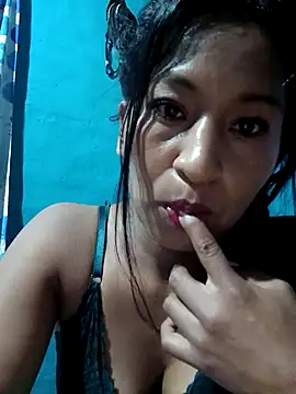 Snapshot of Saraa_xx chatting on March 16, 2026, 3:58 am Saraa xx online show from March 16, 2026, 3:58 am