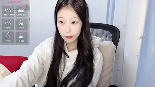 Hanhan-MM online show from February 1, 2026, 2:15 pm