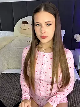 EmilieFox online show from January 19, 2026, 6:28 am