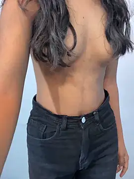 HotxAnamika online show from March 6, 2026, 3:56 am