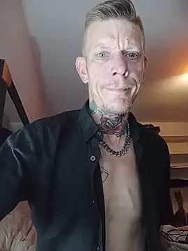 Der Schoene Penis online show from June 3, 2026, 8:13 pm